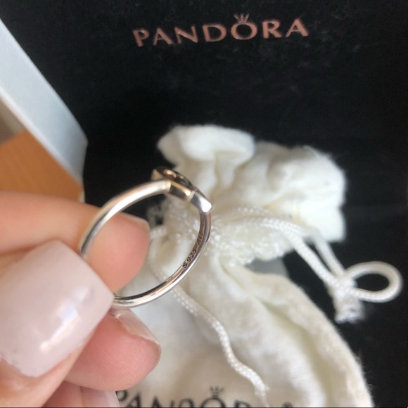 Like new PANDORA SILVER RING - Picture 2 of 4